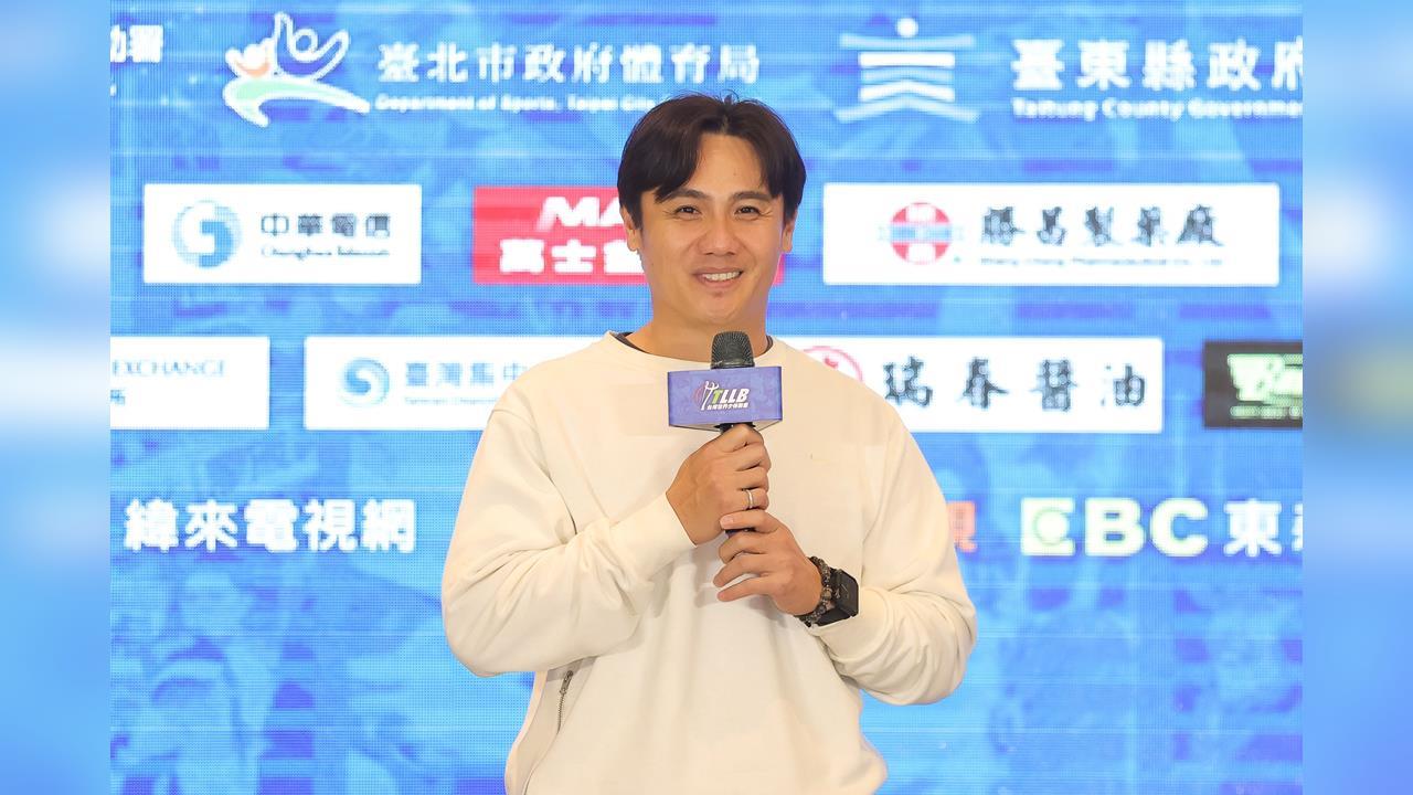 台灣版梅西與亞馬爾！43歲老將陳鏞基回憶與少棒「小江坤宇」緣分很特別's story cover image