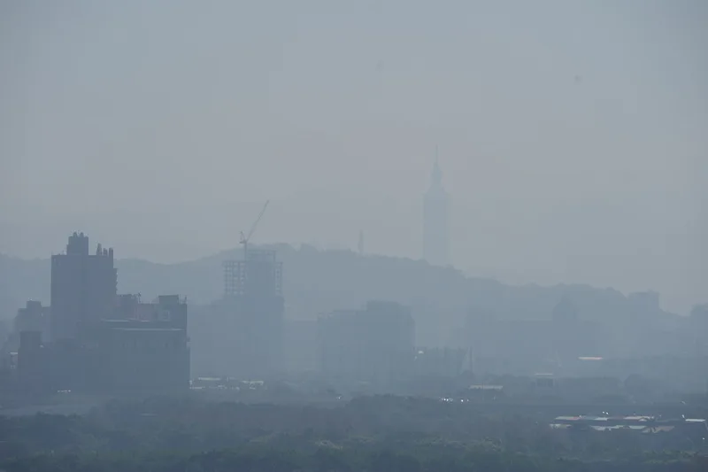 228連假首日空氣品質差　北部雲嘉南高屏亮紅燈