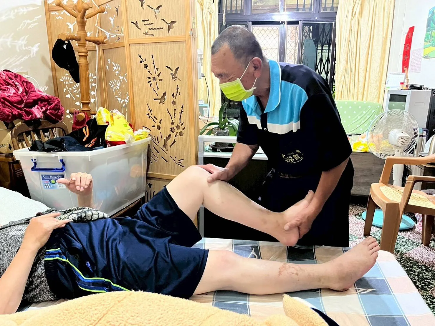 男性也能成為稱職照顧者　績優長照員黃明雄投入居服13年's story cover image