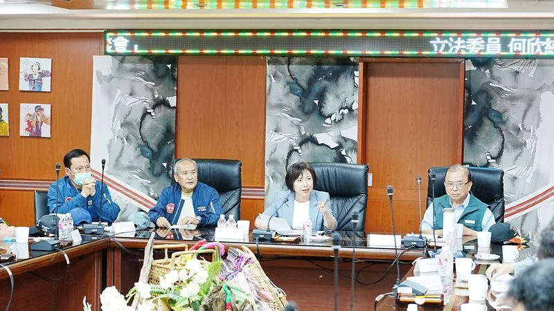 何欣純聽梨山地方聲音　衛生所修繕補助兌現將動工's story cover image