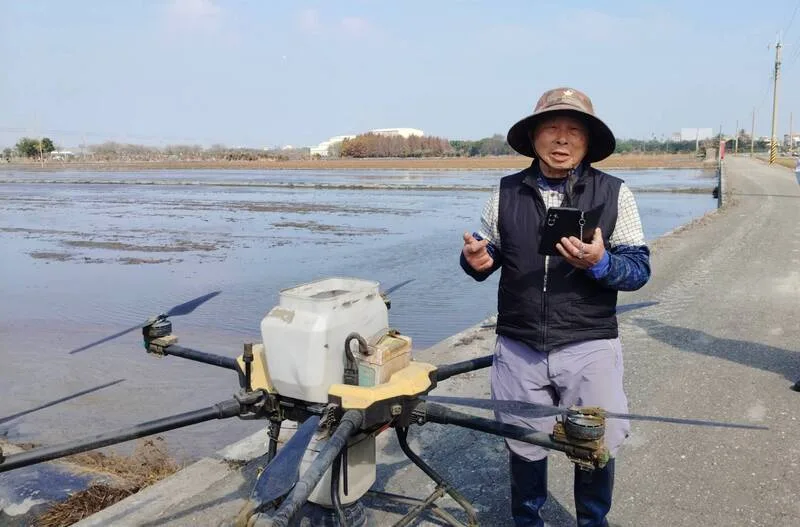 稻田智慧化契作資優生　米屋讓農民手機巡田種出好米's story cover image