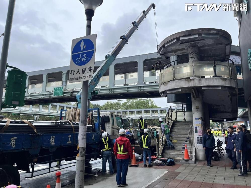 和平新生天橋文化局決議不具文資潛力　市府封橋準備拆除