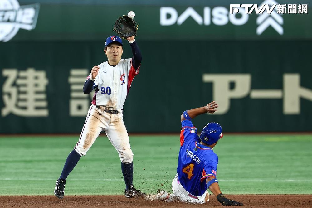 棒球12強／江坤宇、岳東華接敲安！中華隊7局上連得4分　7：2領先美國