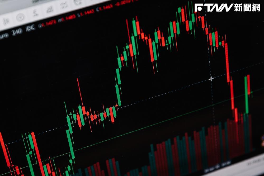 迎來贖回潮？三大法人買超27.42億元投信卻連2賣　網笑：大家把高股息賣了