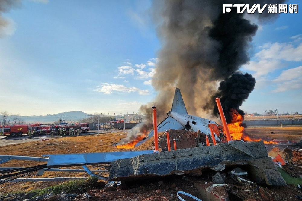 快訊／濟州航空客機迫降墜毀！3人獲救　機上175名乘客國籍曝光