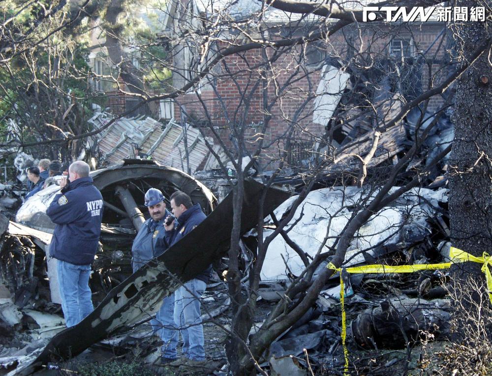 「時隔24年」美國航空又失事！上次客機遇尾波亂流　墜毀皇后區釀265人罹難