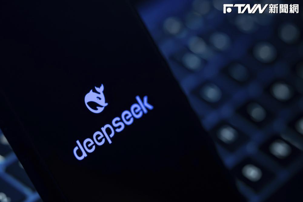 DeepSeek每日用戶衝破2千萬！他怨狂斷線「答案還錯」：問一題等半小時