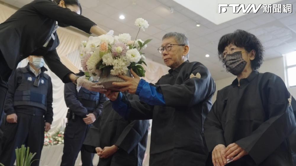 只待83分鐘...柯文哲離開殯儀館「會堅持下去」　陳佩琪怒喊：司法迫害人權