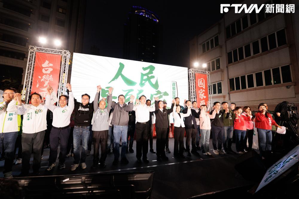 罷團擺攤收連署「幾乎沒有停下來」！民進黨首場宣講爆滿　地方人士：人民頭家凍未條了