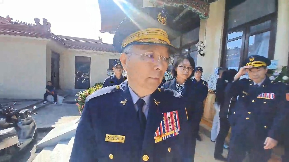 新／赴殉職所長告別式弔唁 警政署長：已協助家屬在公部門服務