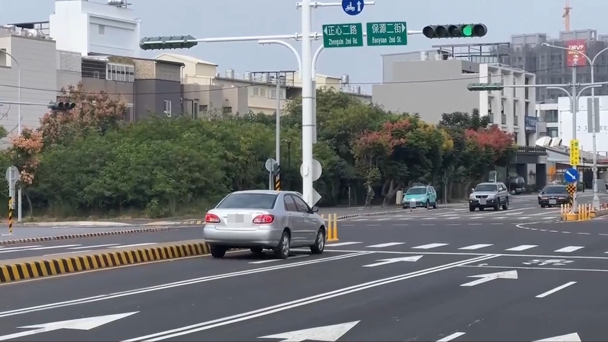 左轉車道也可直行！警：車道線是關鍵