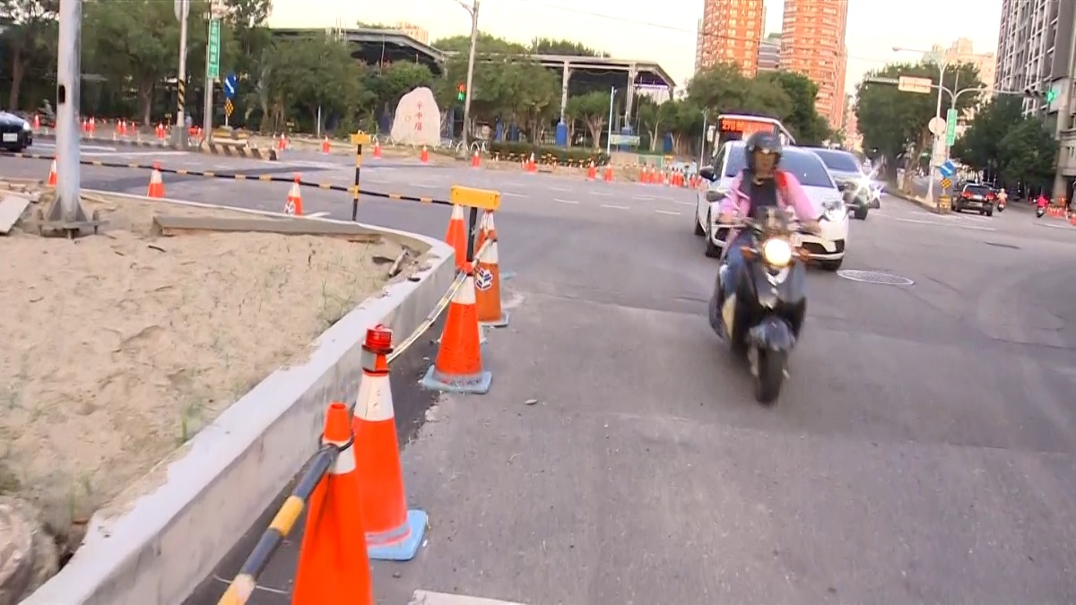 獨家／道路施工逼走車道 女大生怒轟：行人的命不是命