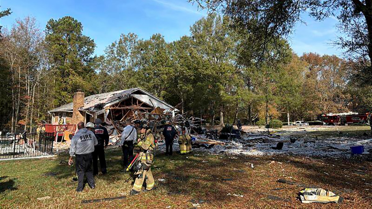 直擊俄亥俄州建築爆炸 殘骸噴飛房屋夷為平地