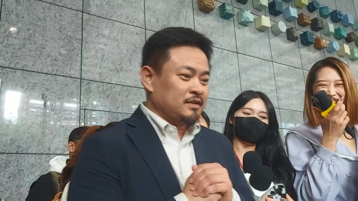 洪申翰訪北分署提振同仁士氣！曝光謝宜容辦公室：擺飾確實過當