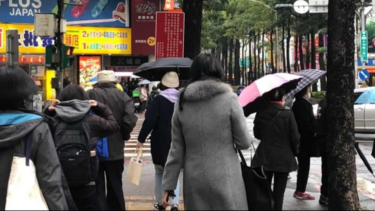 今晨最低溫11度！周末起雨區擴大 2地天氣轉濕涼