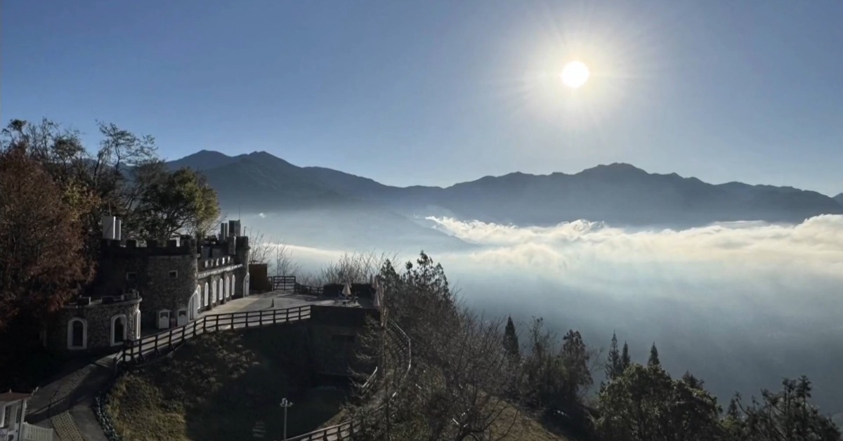 冷氣團發威！山友挑戰雪山聖稜線 銀白美景現