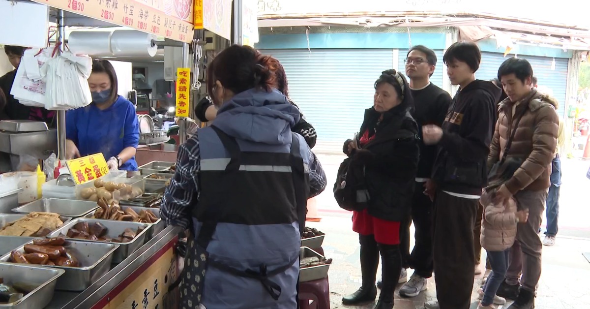 獨家／大溪老街備戰春節！豆干、花生糖名店備貨翻倍