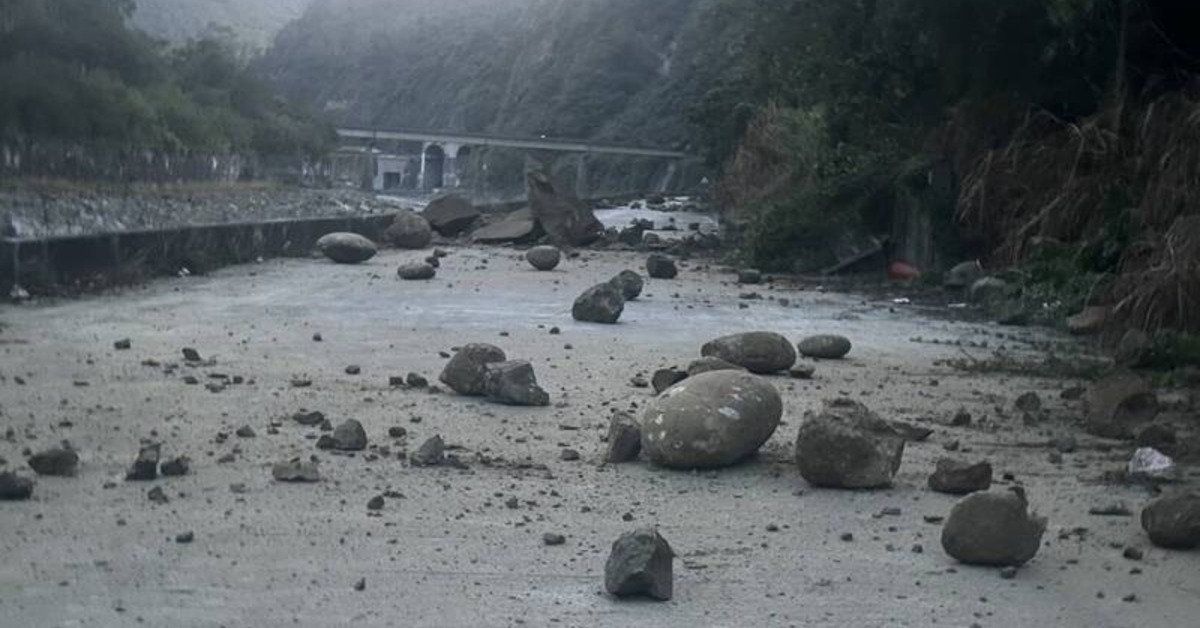 快／嘉義6.4強震 大埔鄉西興村三腳石土石滑落搶修中