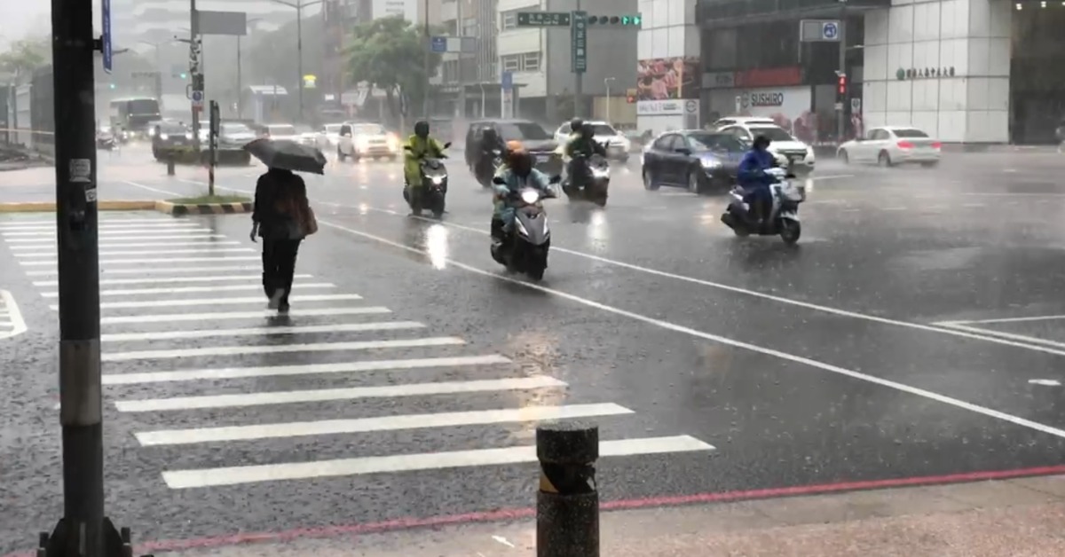 淑麗氣象／11縣市大雨特報！周末冷氣團南下「急凍4天」