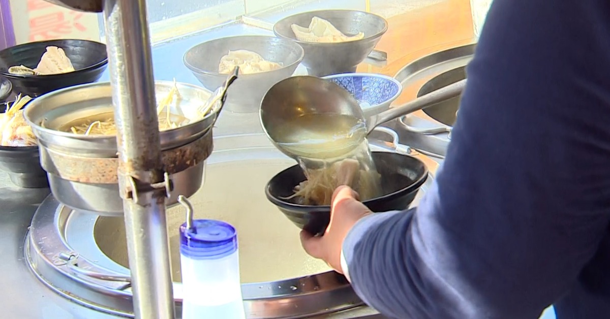 冷氣團影響氣溫驟降！ 鹹香早餐「知高飯+鱸魚湯」饕客愛