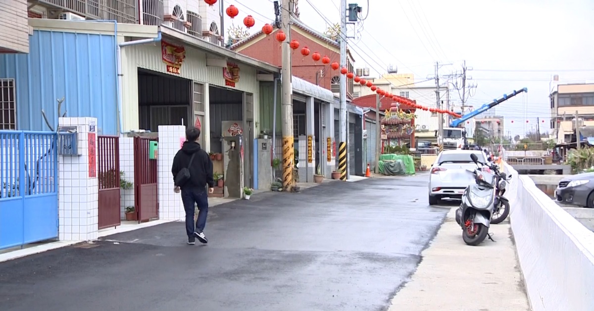 獨家／誇張！市府砸3千萬「拓寬道路」 竟變免費停車場