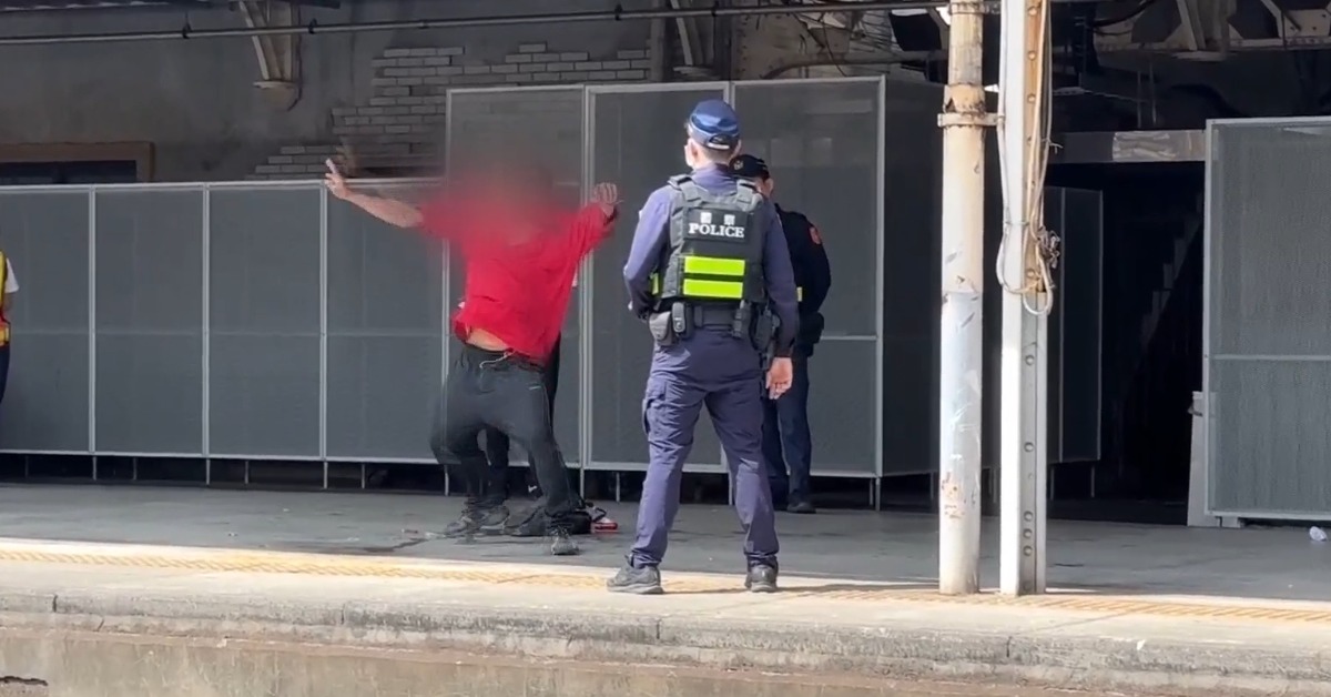 獨家／醉男搭車鬧事台鐵拒載 自稱黃飛鴻月台又暴走