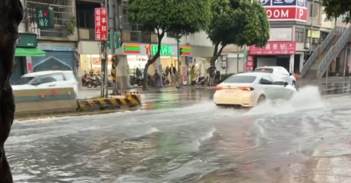 影／北台灣大雷雨狂炸！桃園中壢積水畫面曝光