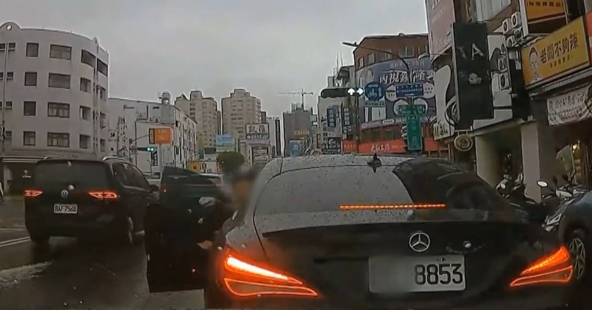 南部人小心！警追註銷車牌遭脫逃 嫌疑車亂流竄's story cover image