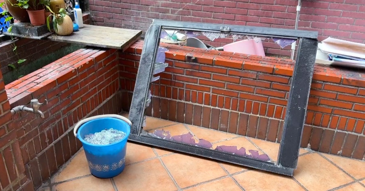 獨家／東區商圈「窗戶從6樓墜下」 釀外送騎士受傷's story cover image