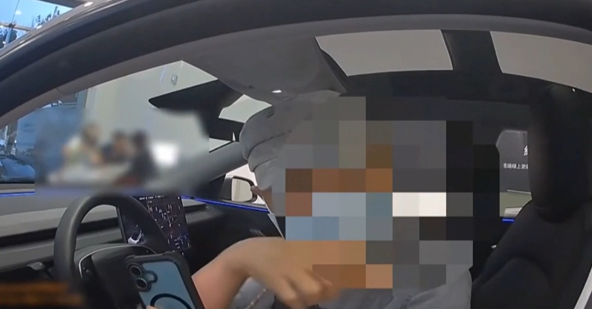 獨家／外廠電瓶出槌原廠拒修 特斯拉車主鎖車內抗議's story cover image