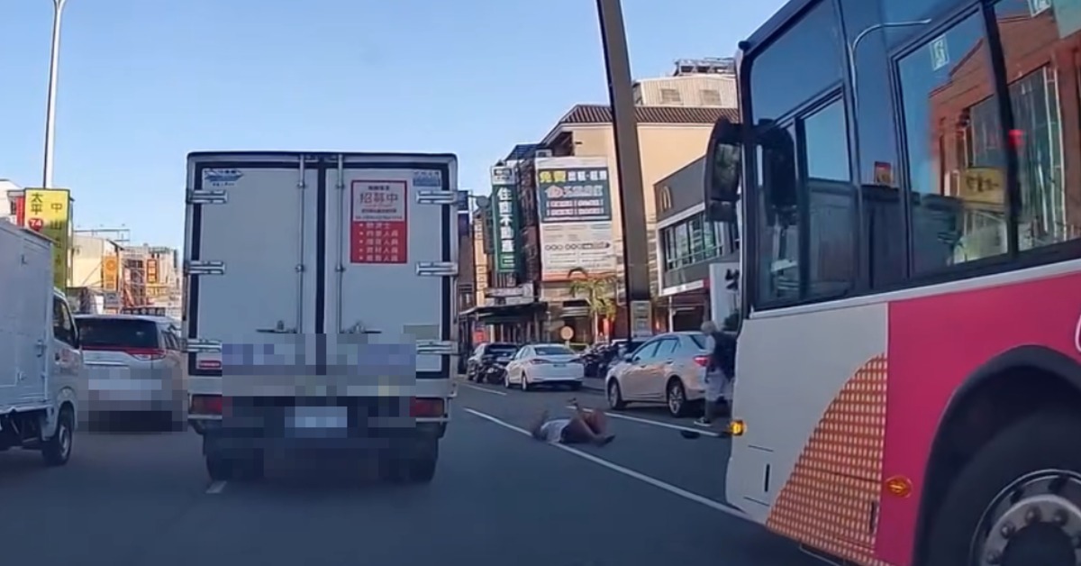 台中驚見「多爾滾男」車陣中滾馬路 警方出手了's OG Image