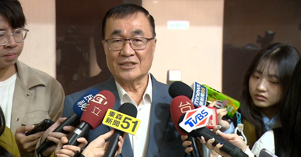 戰新北「不等黃袍加身」？ 李四川：一定登記初選's story cover image