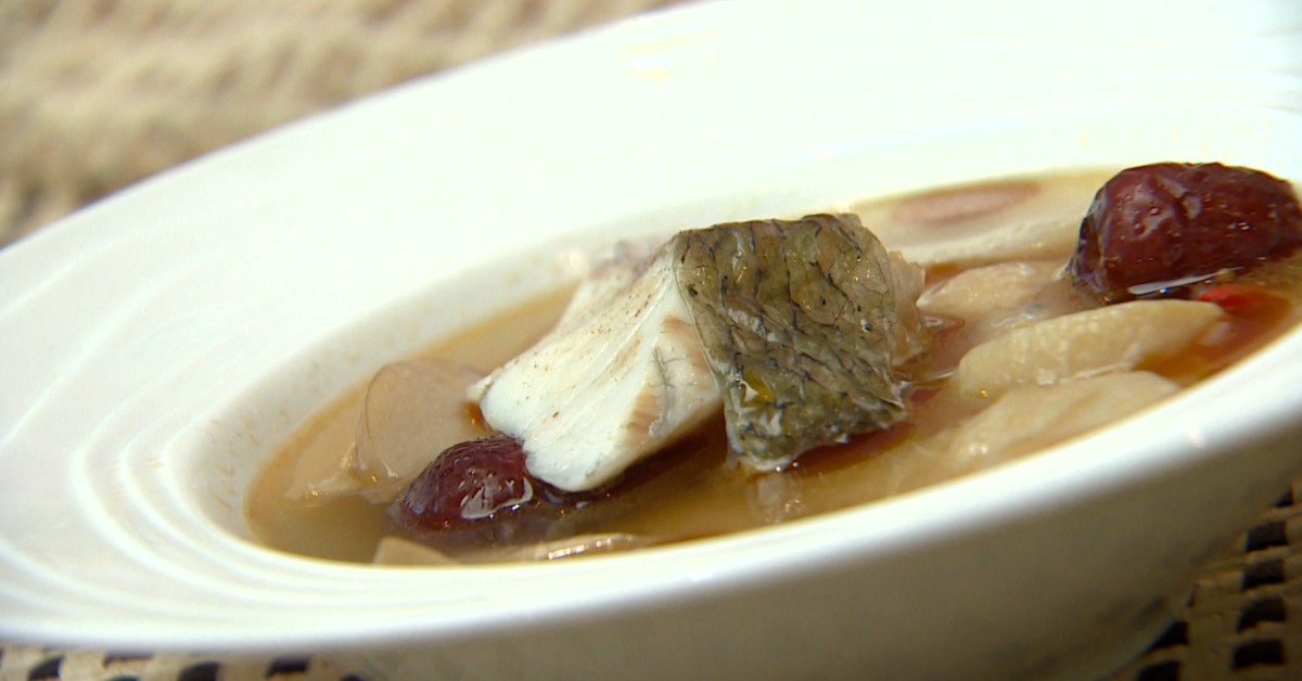 都推鱸魚湯！萊爾富麻油、藥膳 pk 7-11必比登聯名款's story cover image