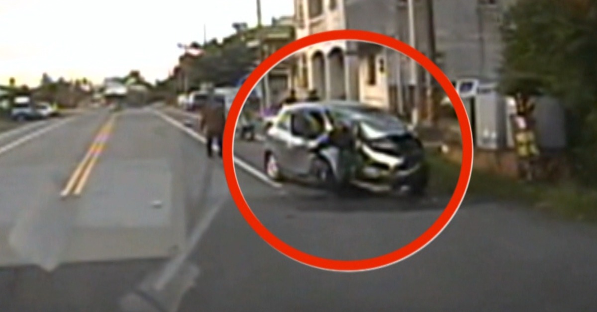 慟！載孫奔「特考」考場 祖孫路上「自撞電箱亡」's story cover image