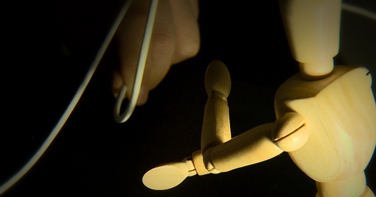 鬧區雙刀入室搶案！嫌拿「手機充電線」綁租屋女's story cover image