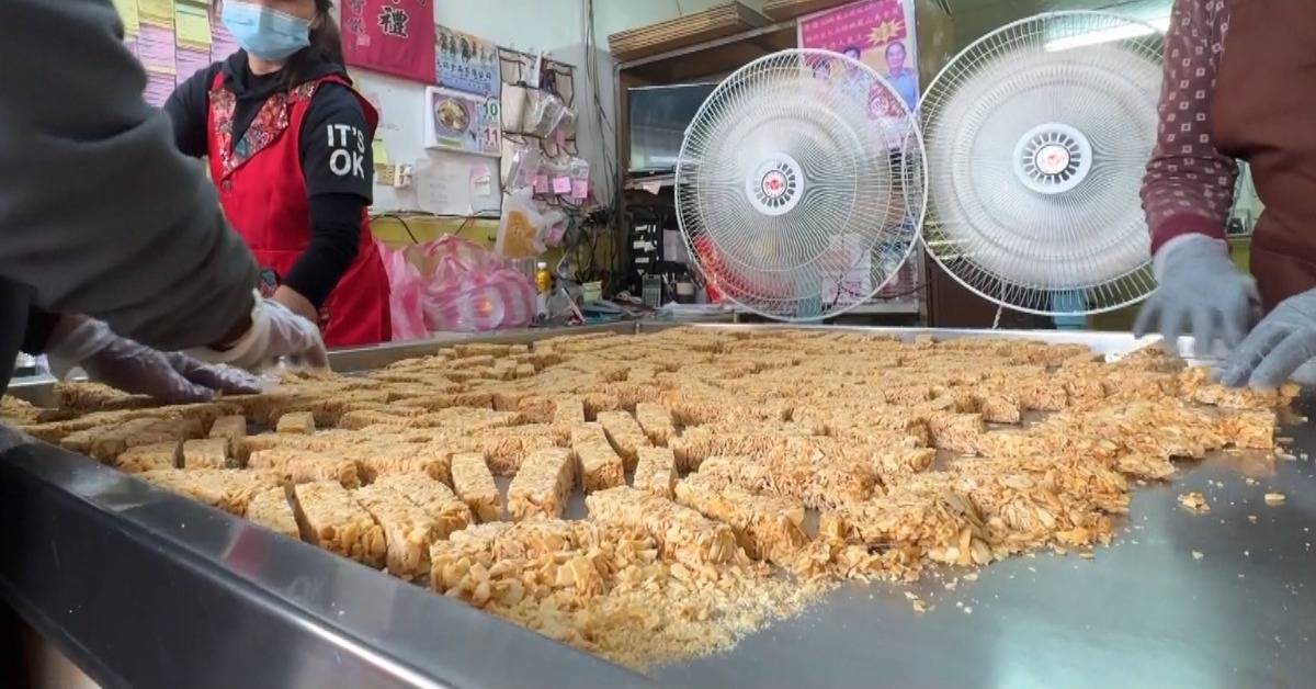 獨家／花生糖名店、市場肉乾鋪湧現買過年伴手禮人潮's OG Image