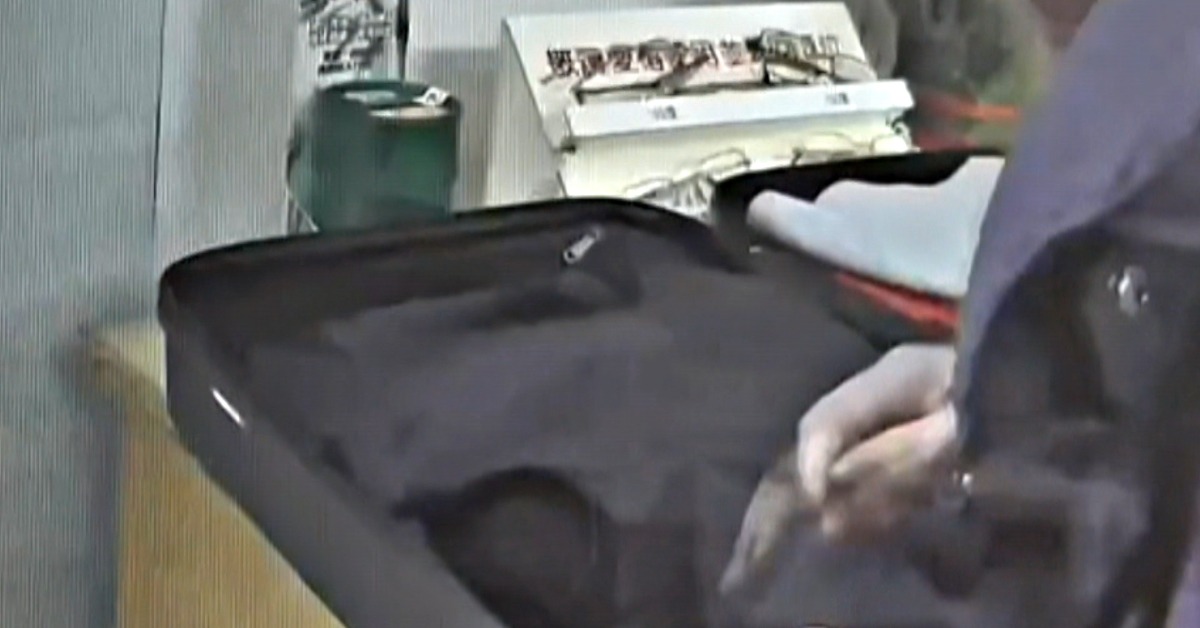 疏忽！ 生日名牌包忘在小黃上 女焦急報案's story cover image