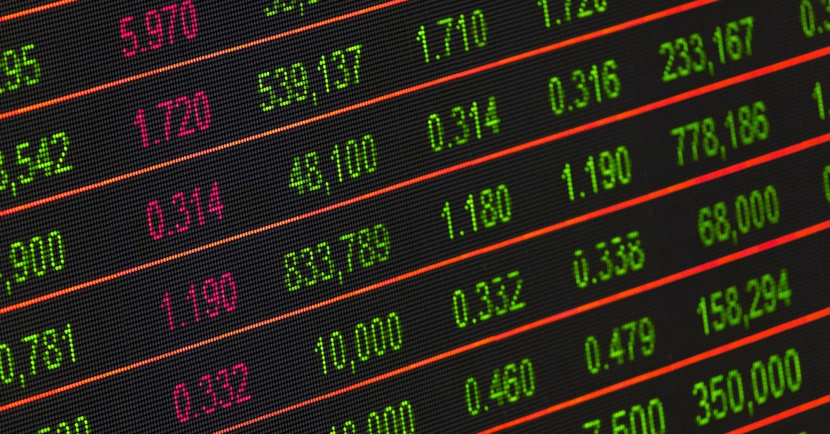 專家示警：台指期崩逾700點 週一恐「一次奉還」's story cover image