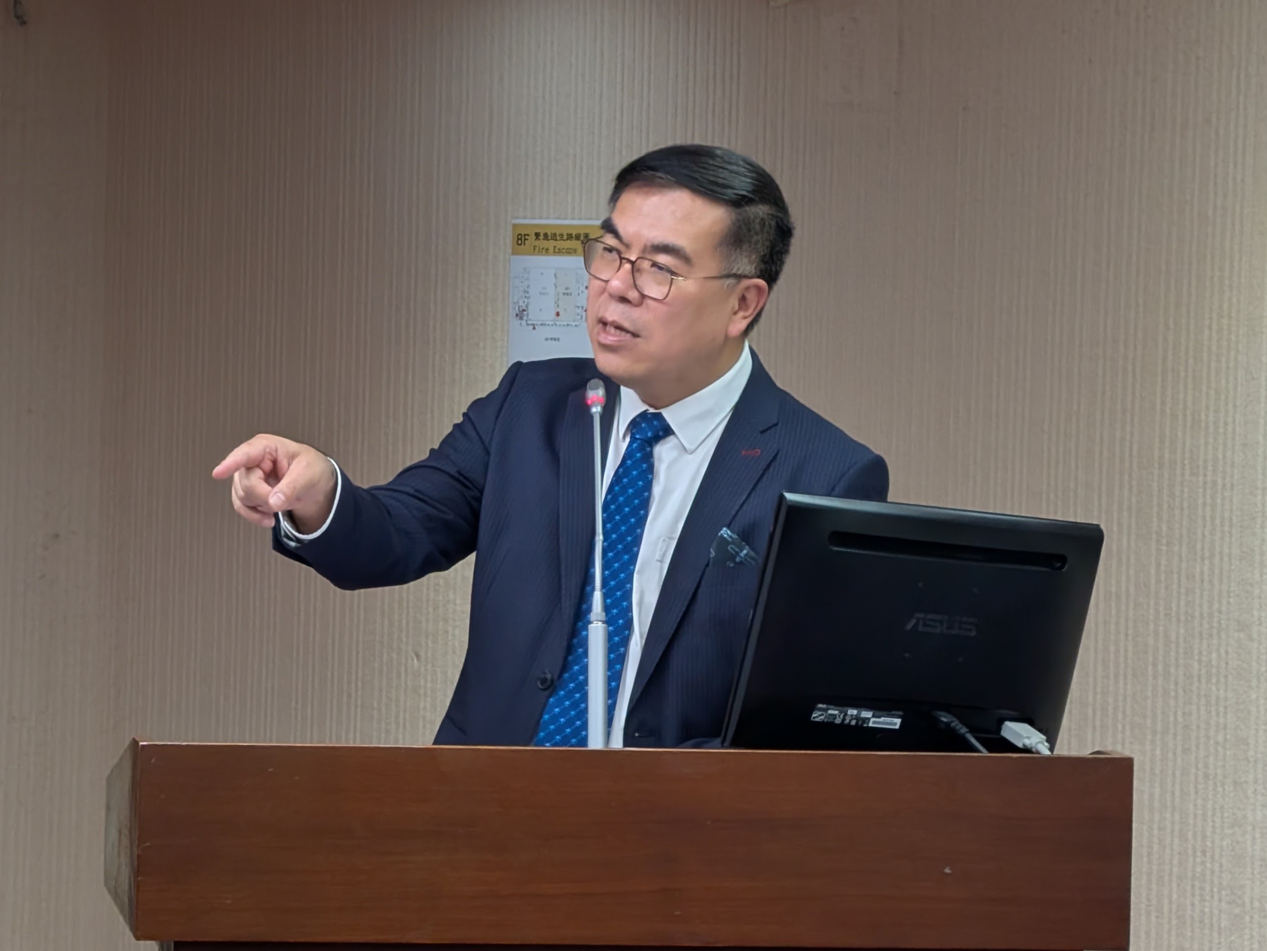 立院解凍環境部8.17億預算 環境部承諾改善公民參與環評規定's story cover image