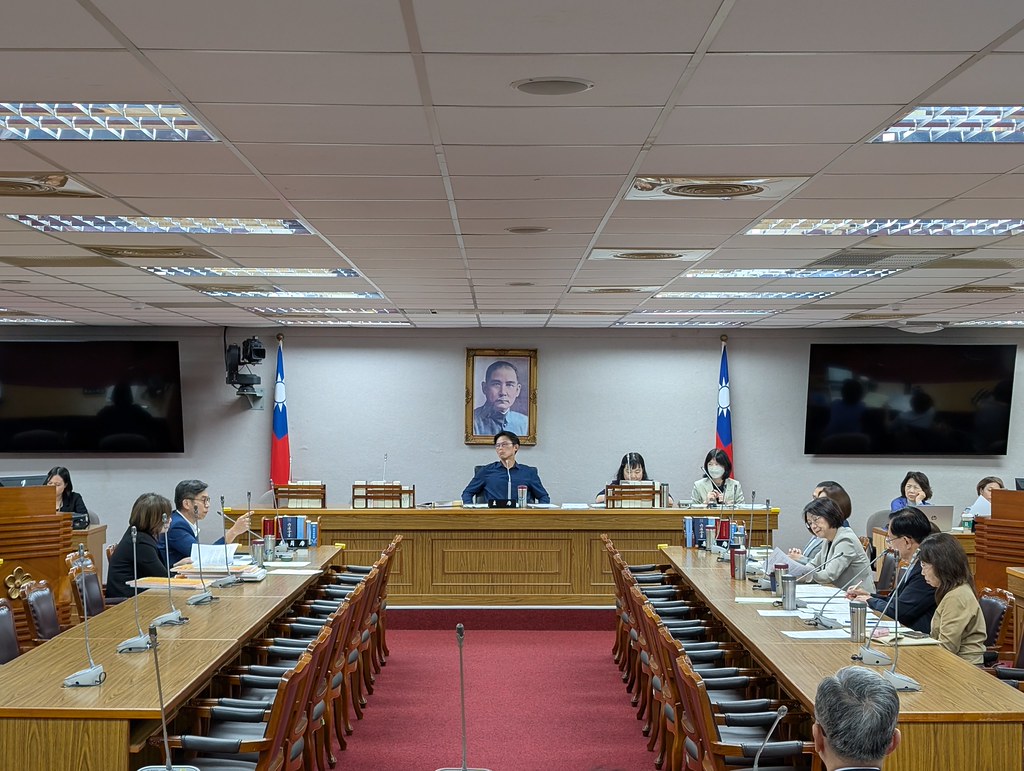 四項光電修法今立院表決 在野黨提特定區位禁建光電等's story cover image