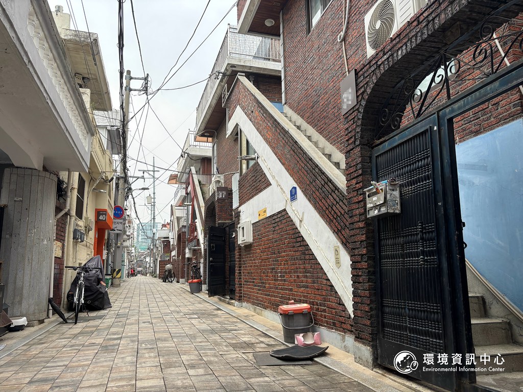 【逃離半地下國】氣候高風險卻拆不得？ 首爾尋半地下屋的新解方's story cover image