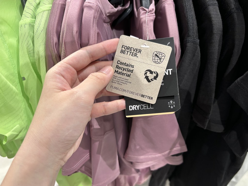 再生材質衣物真的環保嗎？ 研究實測五大品牌：Nike微塑膠釋出量最高's story cover image