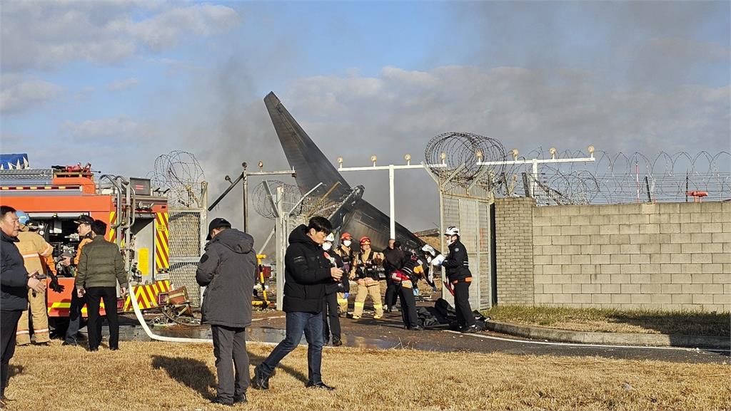 濟州航空降落爆炸「僅救出2人」　我外交部表慰問