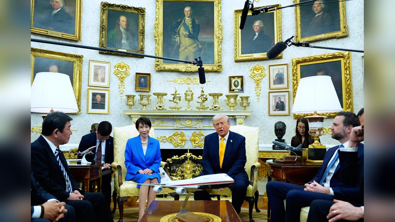 高市早苗帶「關鍵隨身翻譯」獲川普盛讚！外媒曝她外交手腕