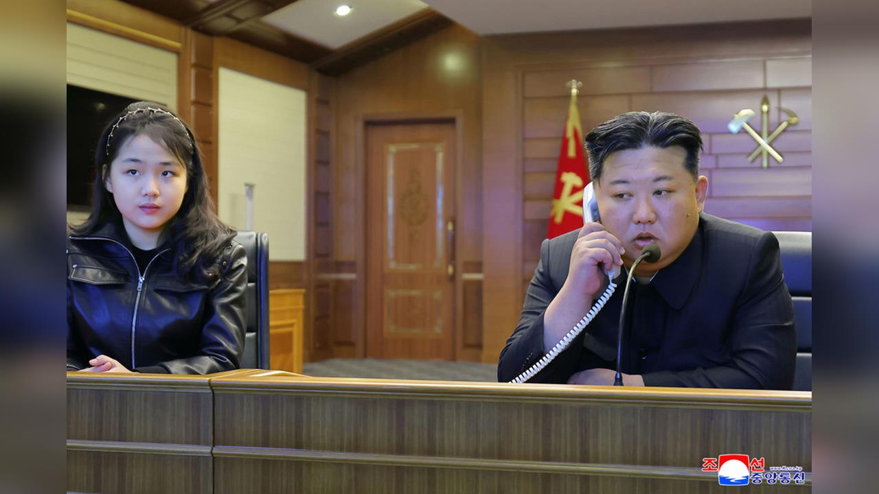 接班動作頻頻？金正恩領金主愛觀摩飛彈試射　平壤馬拉松突取消