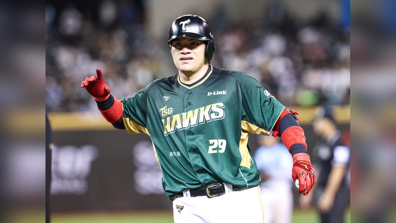 台鋼雄鷹壞消息！當家鐵捕張肇元右肘韌帶撕裂's story cover image