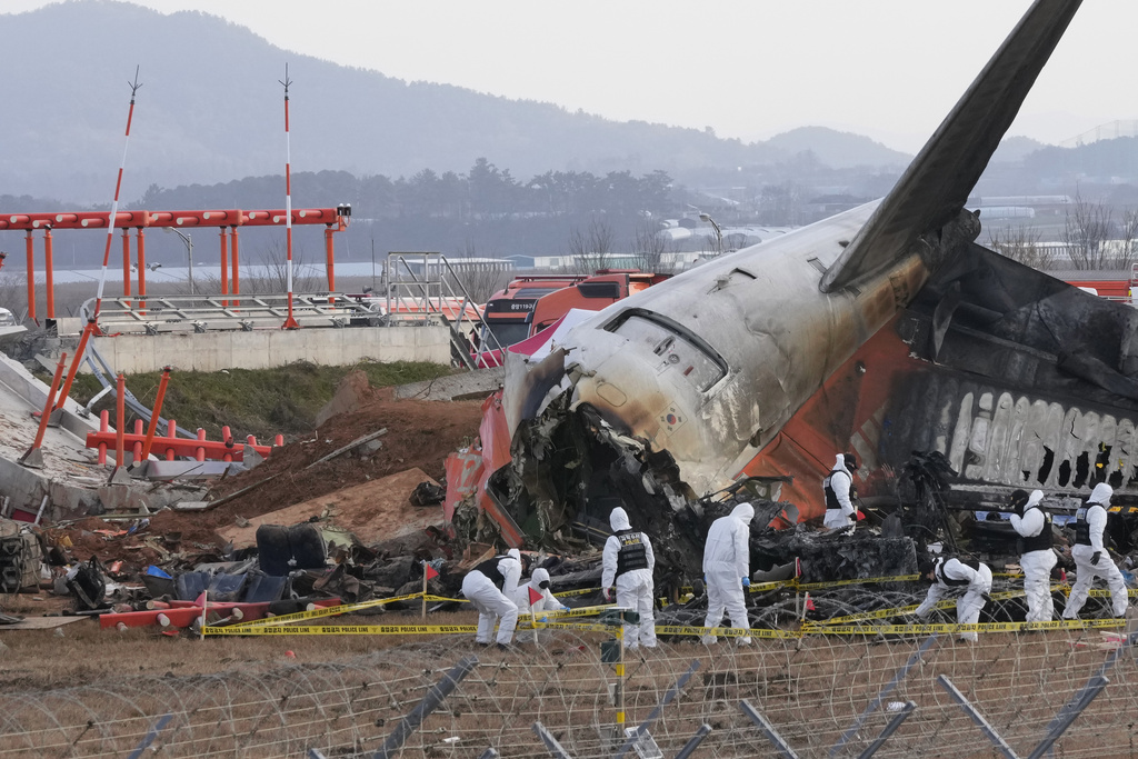 濟州航空撞「奪命水泥牆」爆炸　多名機長傻眼：以為是土堆