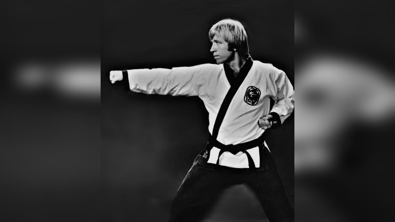 享壽86歲！美國武打巨星「羅禮士」驚傳逝世　曾李小龍共演《猛龍過江》's story cover image