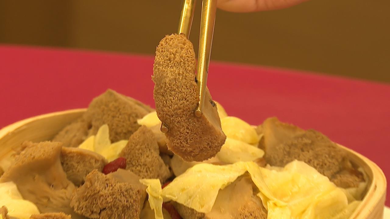 魏哲家光顧爆紅餐廳除夕只做外帶 飯店年菜熱銷6千份's story cover image