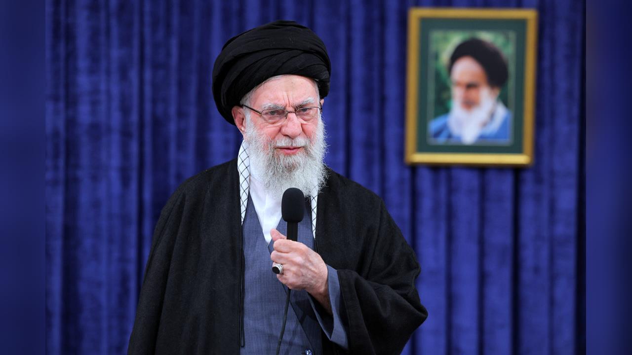 伊朗軍演暫封荷莫茲海峽！美伊第二輪核談判落幕　哈米尼又嗆川普's story cover image